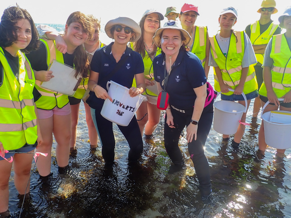 Teenagers and MSP staff Ines Leal and Clodagh Guildea at Iluka Beach on the intertidal zone. 